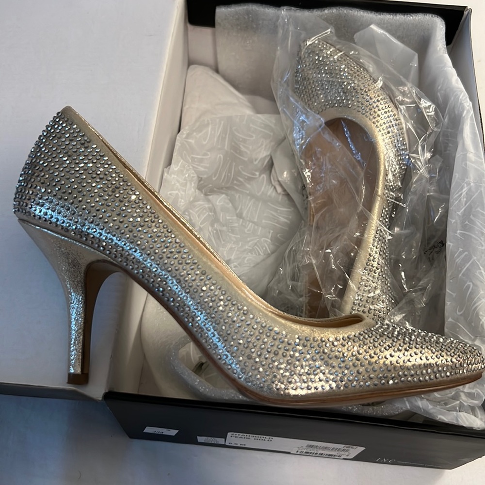 INC Sequined heel - size 6.5